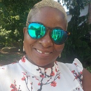 Meet your Posher, Petal